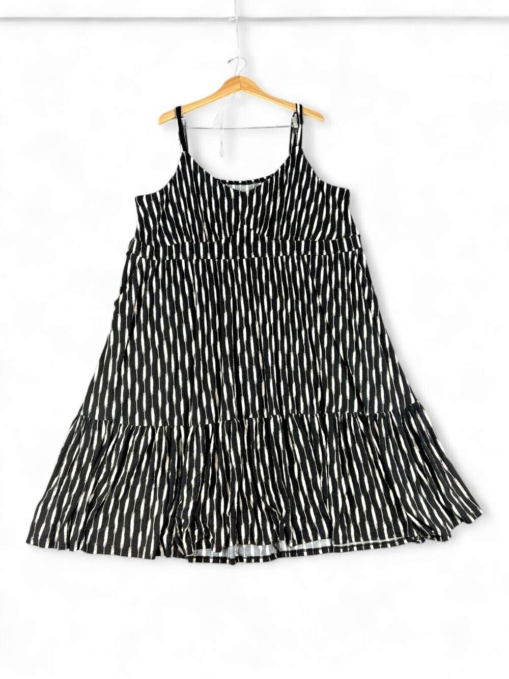 Torrid Black & White Print Tiered Maxi Dress 5X